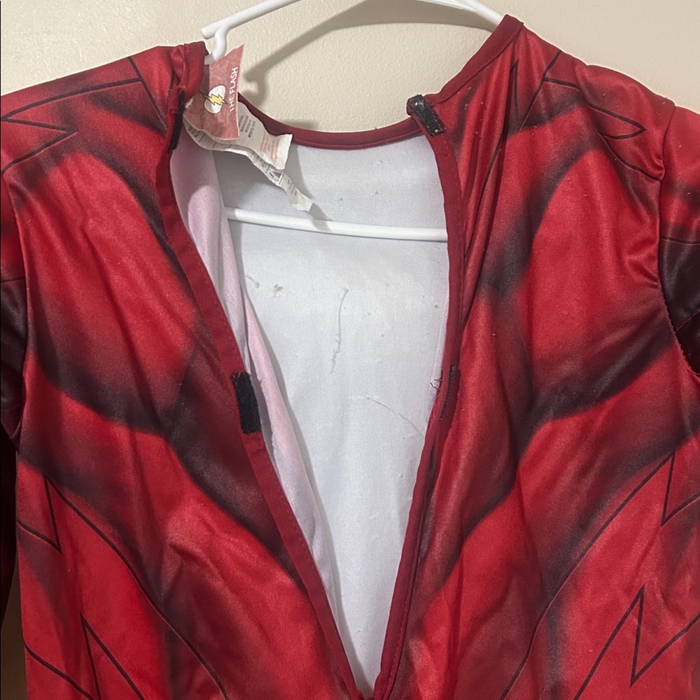 "The Flash" 100% polyester muscle children's costume size medium - Picture 3 of 5